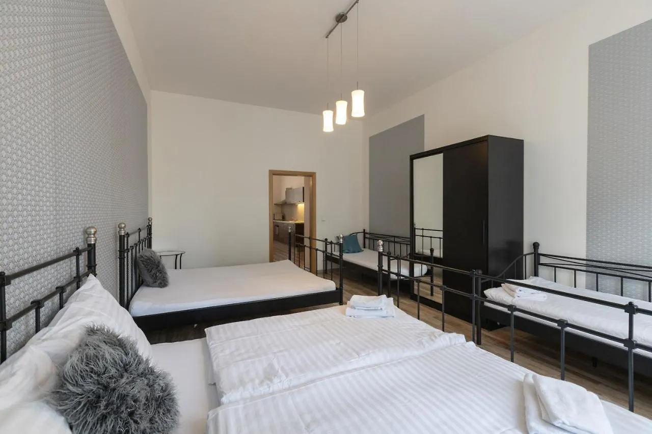 Top Wenceslas Square Apartment Прага Апарт-отель