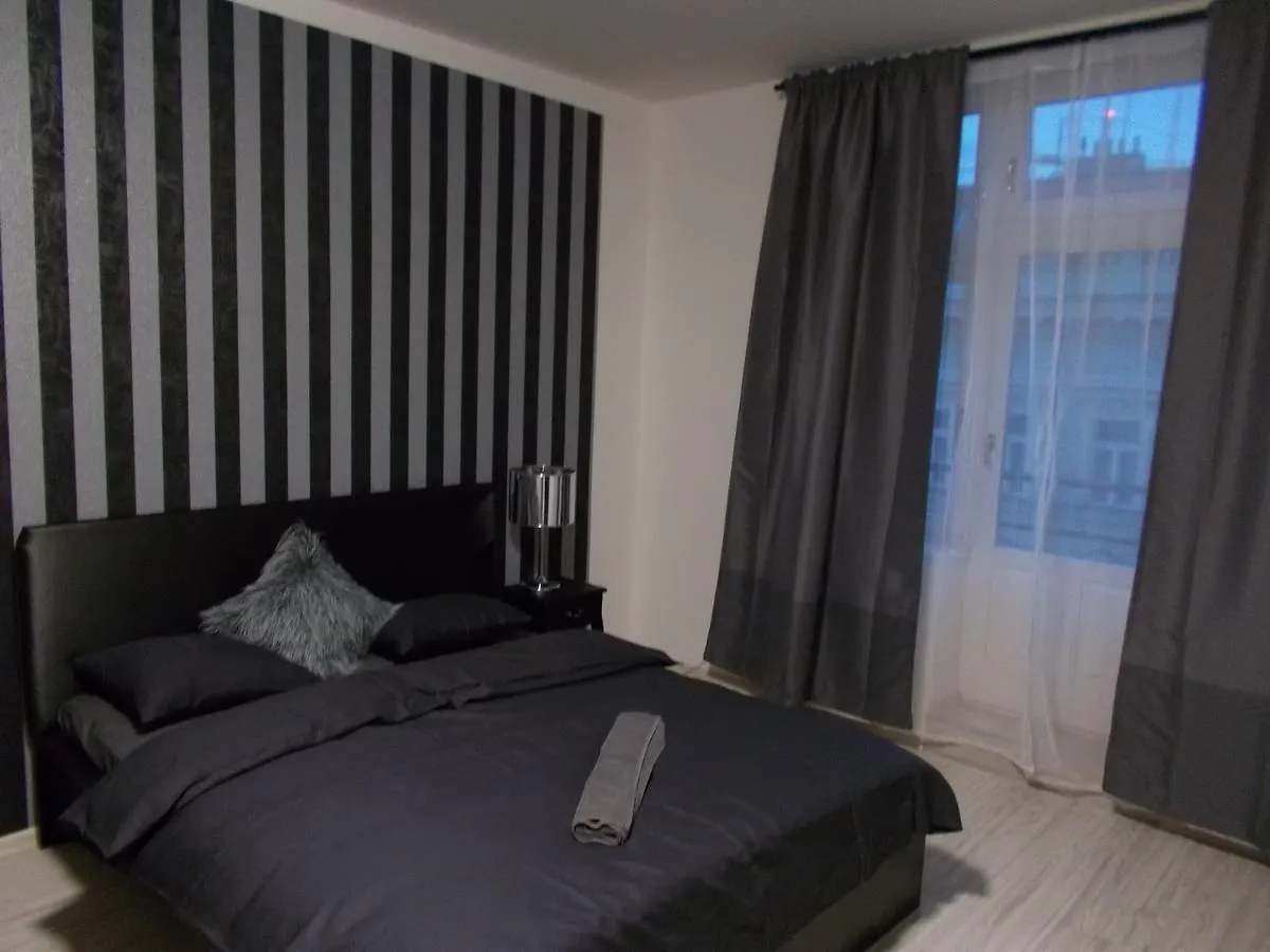 Апарт-отель Top Wenceslas Square Apartment Прага