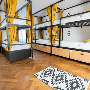 Хостел White Wolf House &
