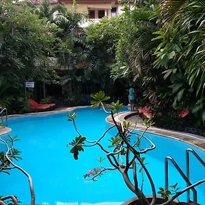 Hotel Secret Garden **