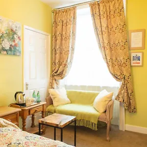 Guest house The Tudor Rose ***