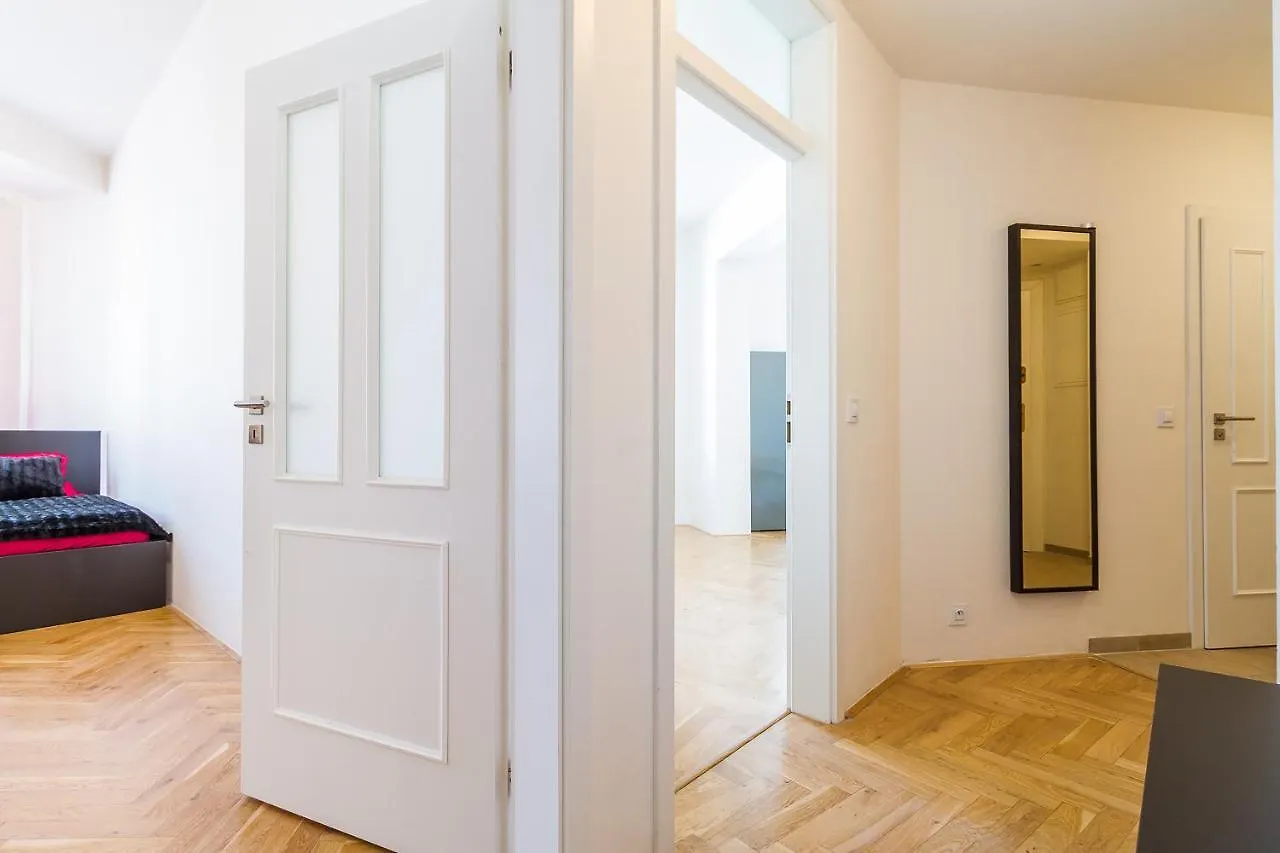 Top Wenceslas Square Apartment Praga 3*,